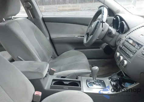 2005 Nissan Altima 2.5 S from USA, damaged, VIN 1N4AL11D15C321401